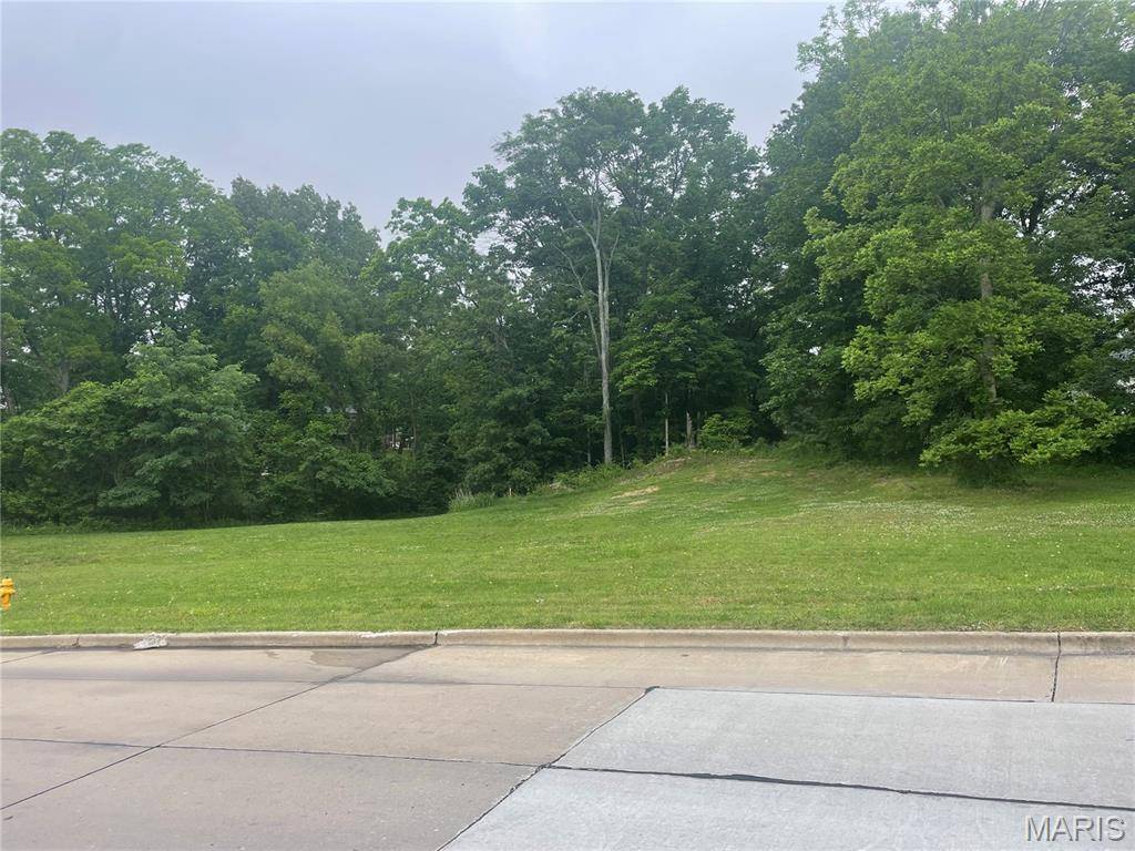 2124 Kent DR, Cape Girardeau, MO 63701