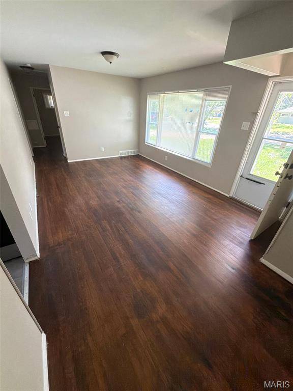 10132 Tamworth DR, Dellwood, MO 63136