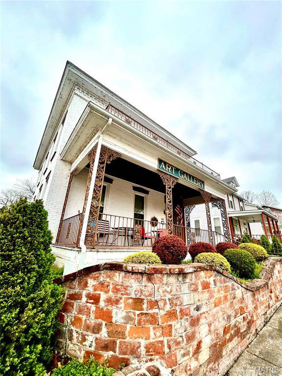202 N 3rd ST, Louisiana, MO 63353