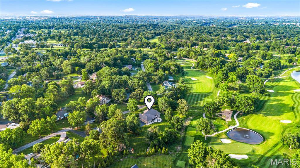 50 Meadowbrook Country Club Estate, Ballwin, MO 63011