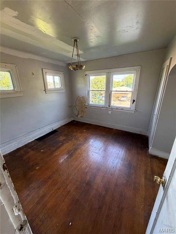 3916 Jennings Station RD, Pine Lawn, MO 63121
