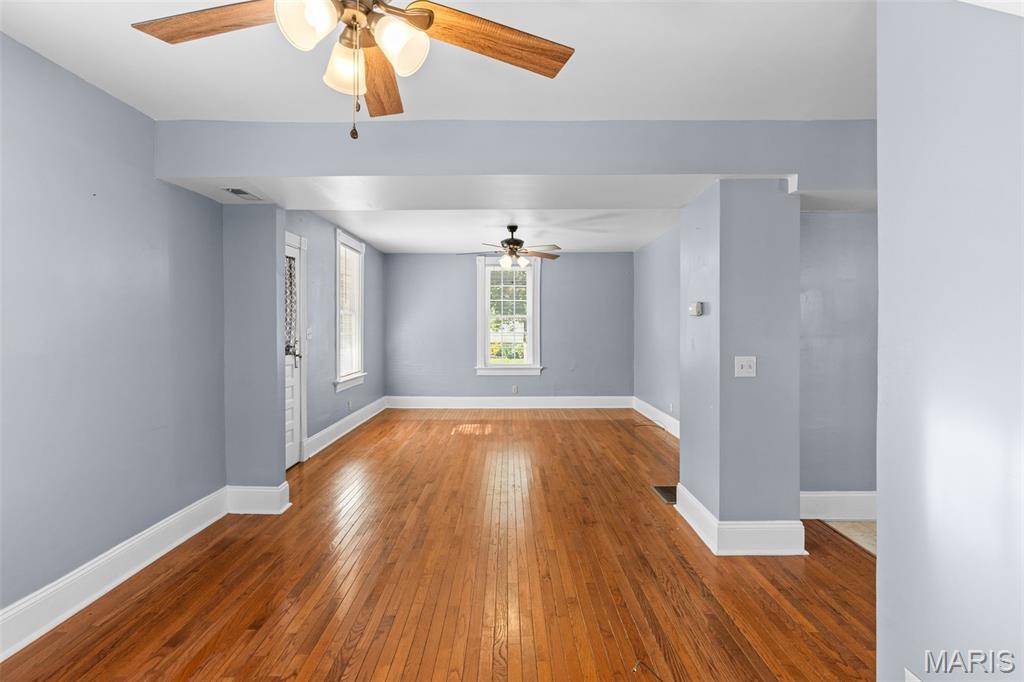 305 Macarthur ST, Washington, MO 63090