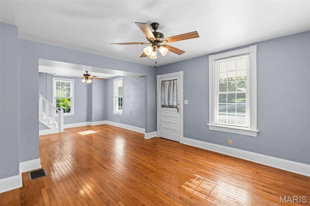 305 Macarthur ST, Washington, MO 63090