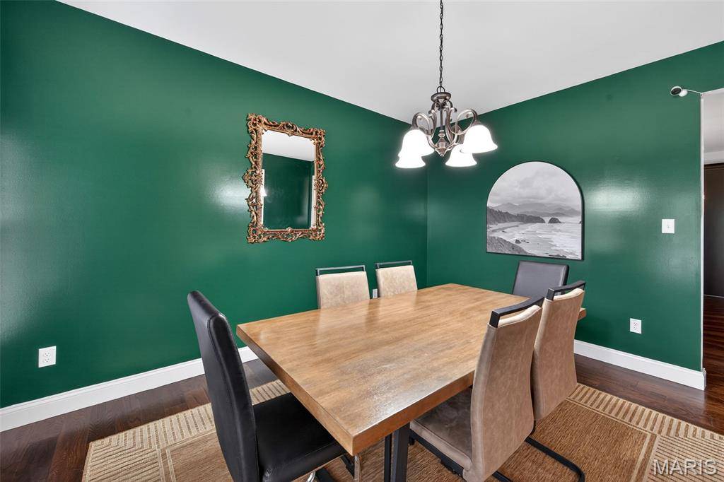 968 Ridgepointe Place CIR, Lake St Louis, MO 63367