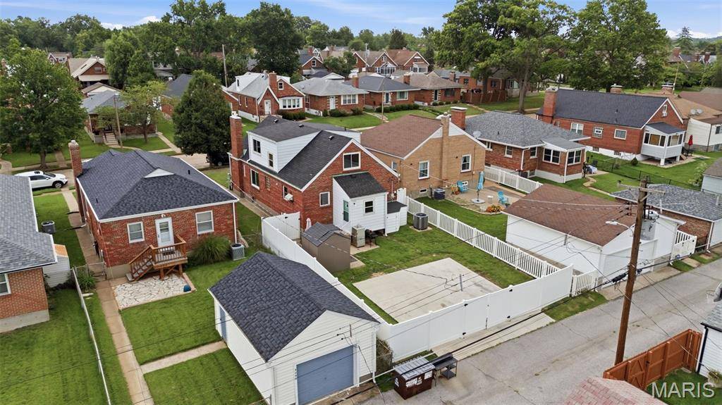 5426 Mardel AVE, St Louis, MO 63109