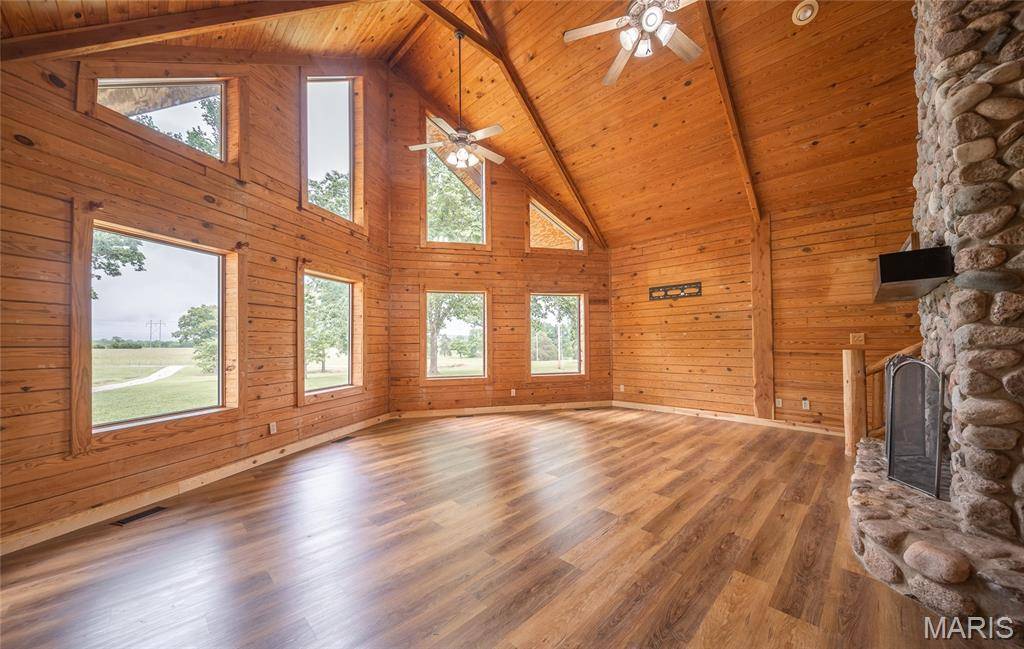 13563 Gildea RD, Belgrade, MO 63622