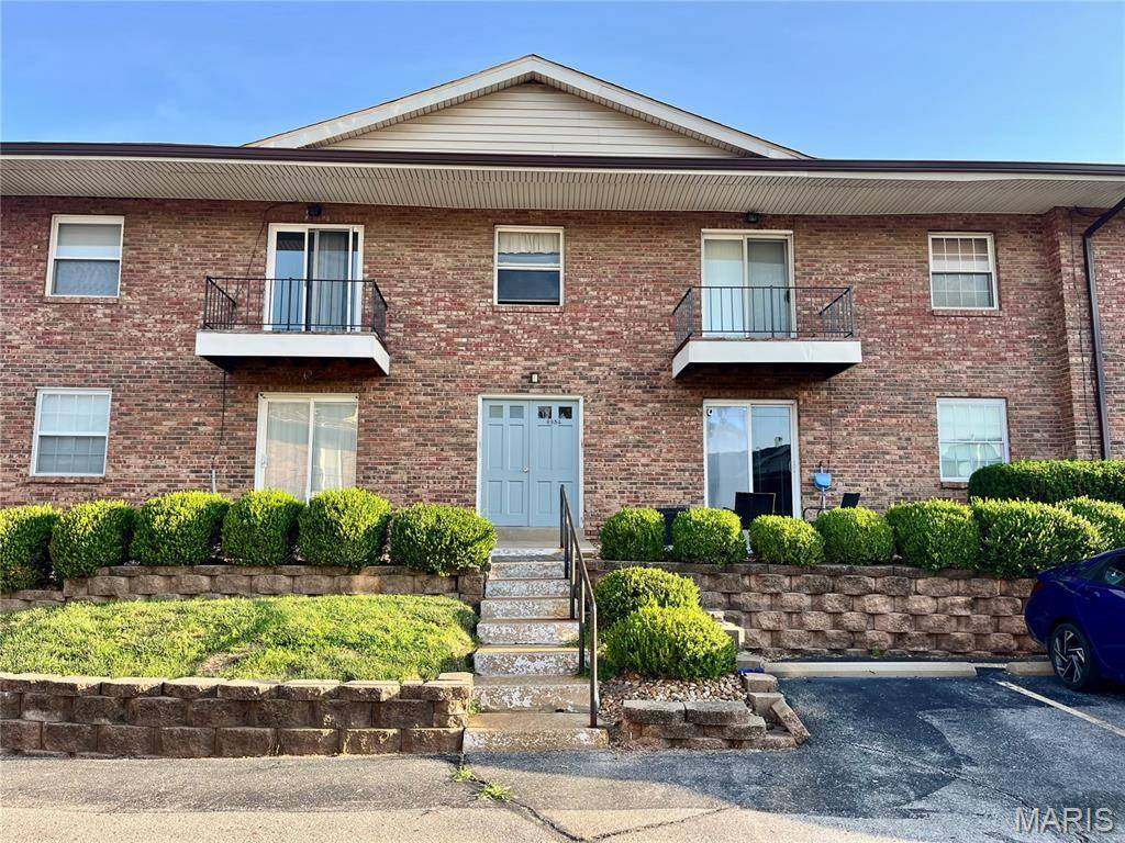 6954 Colonial Woods DR #80, Mehlville, MO 63129