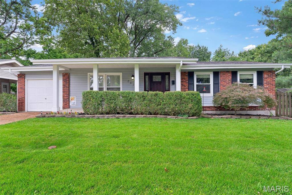 2470 Palm DR, Florissant, MO 63031