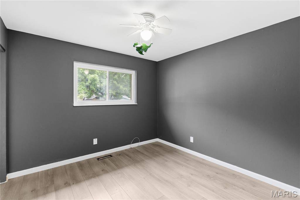 3 Petersburg CT, Arnold, MO 63010
