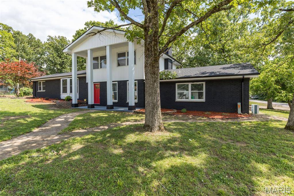 1514 E Mont Carmel ST, Bonne Terre, MO 63628