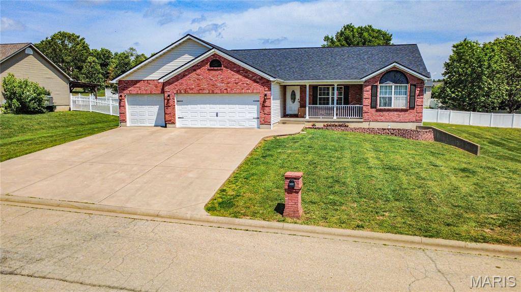 1133 Pride DR, Desloge, MO 63601