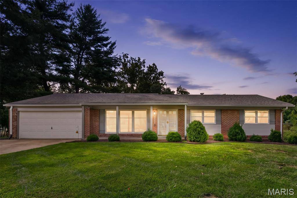 13008 Libourne CT, St Louis, MO 63141