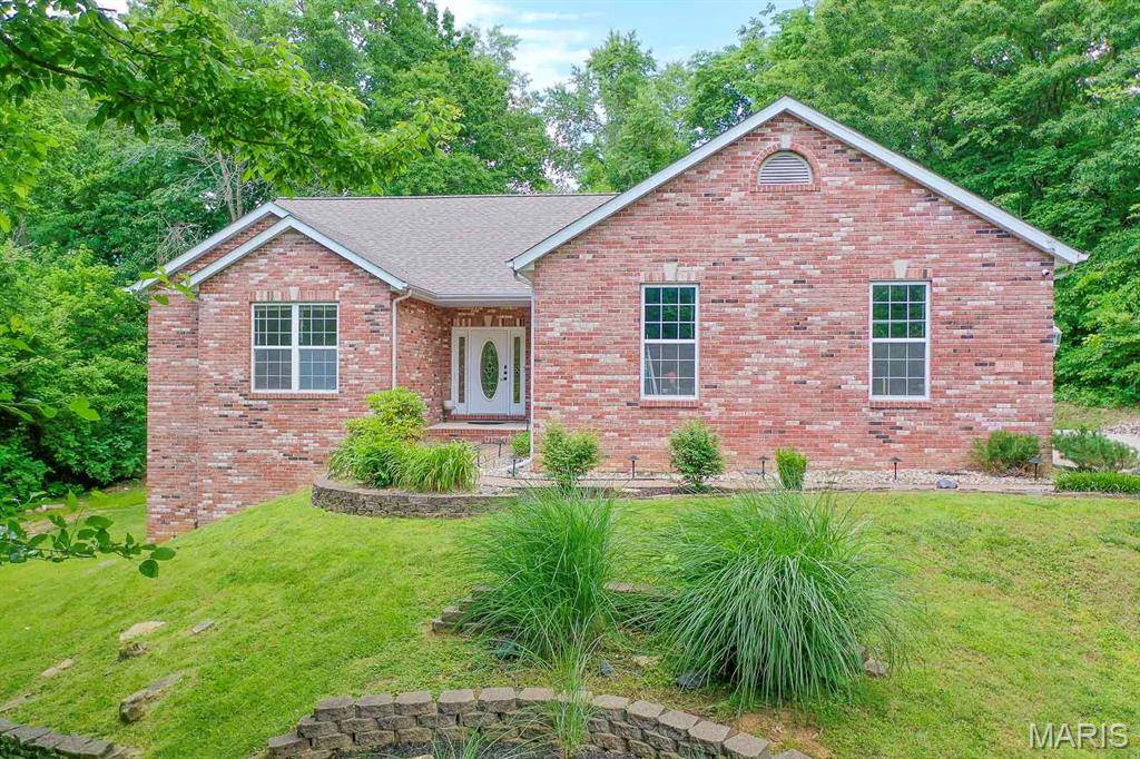 6915 Gebhart LN, Edwardsville, IL 62025