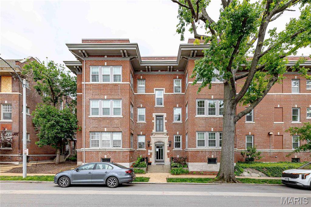 406 Clara AVE #4, St Louis, MO 63112