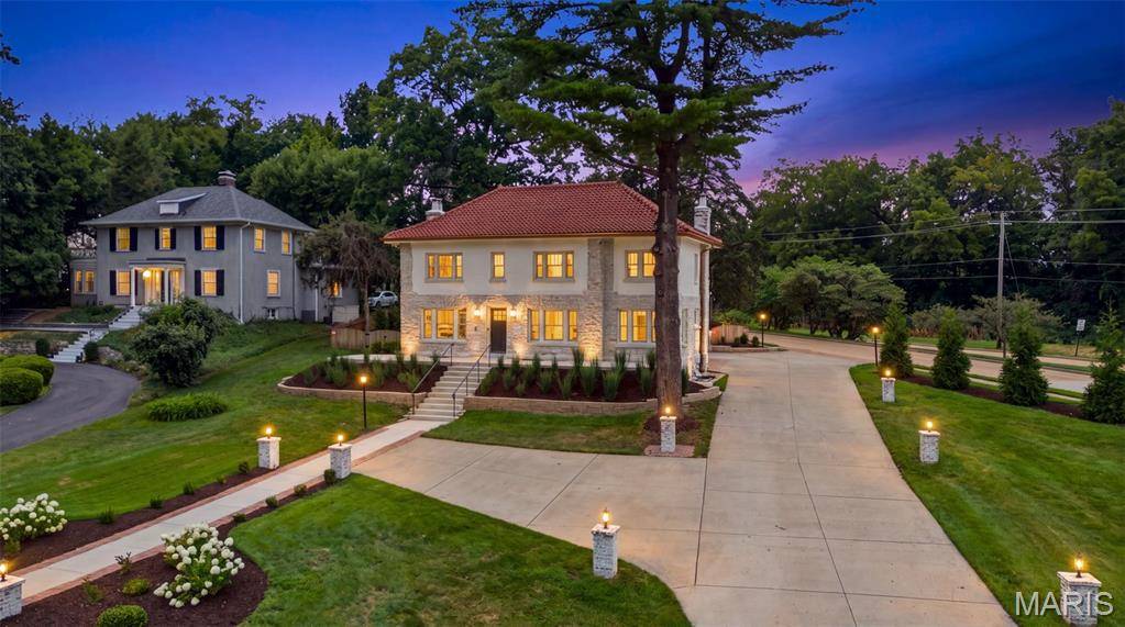 5 S Rock Hill RD, Webster Groves, MO 63119