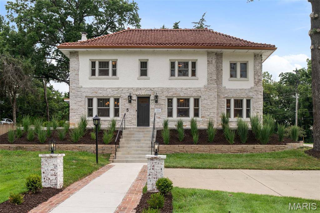 5 S Rock Hill RD, Webster Groves, MO 63119
