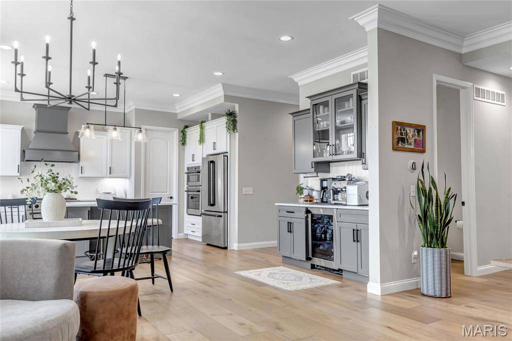 1016 Bellevaux PL, St Charles, MO 63301
