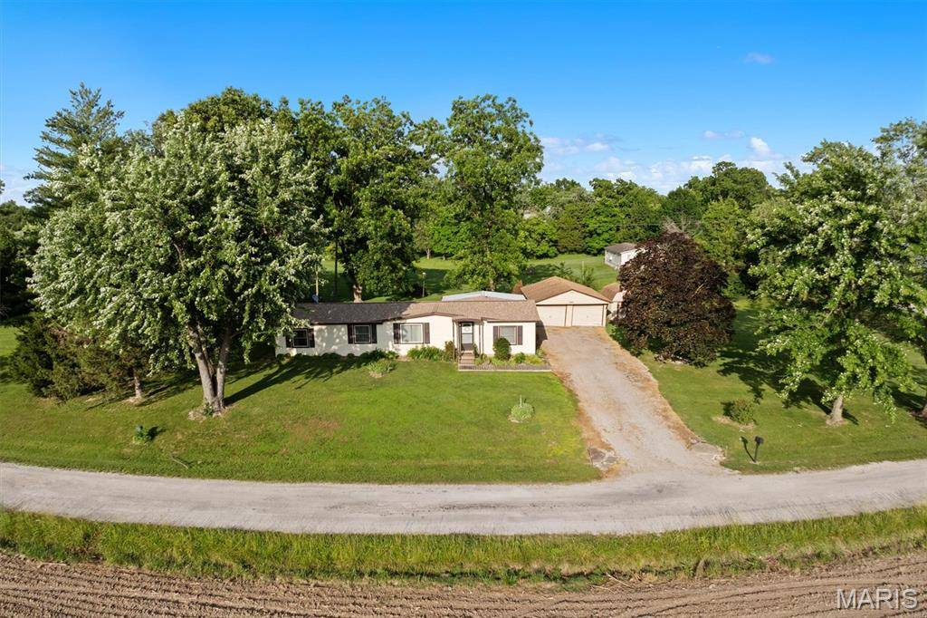 2312 N Second ST, Fayetteville, IL 62258
