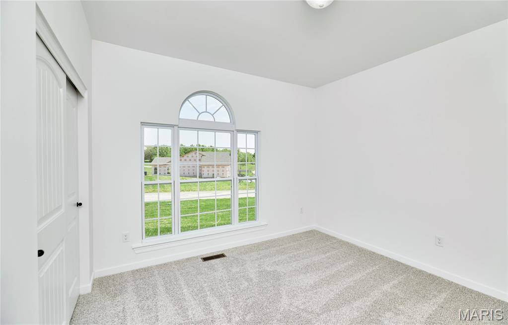 10 Canyon Creek CT, Moscow Mills, MO 63362