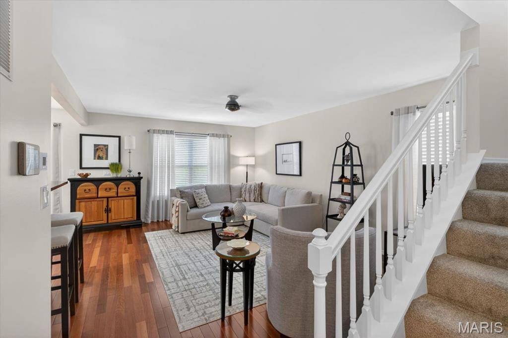 1007 Big Bend Crossing DR, Manchester, MO 63088