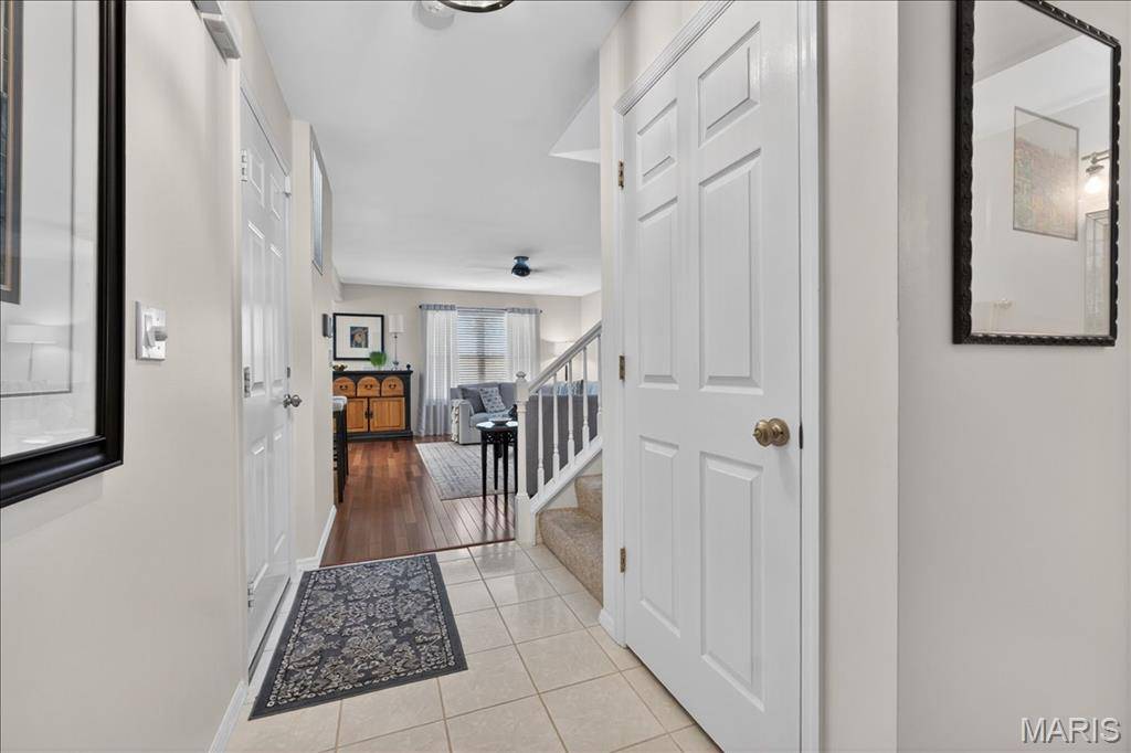 1007 Big Bend Crossing DR, Manchester, MO 63088