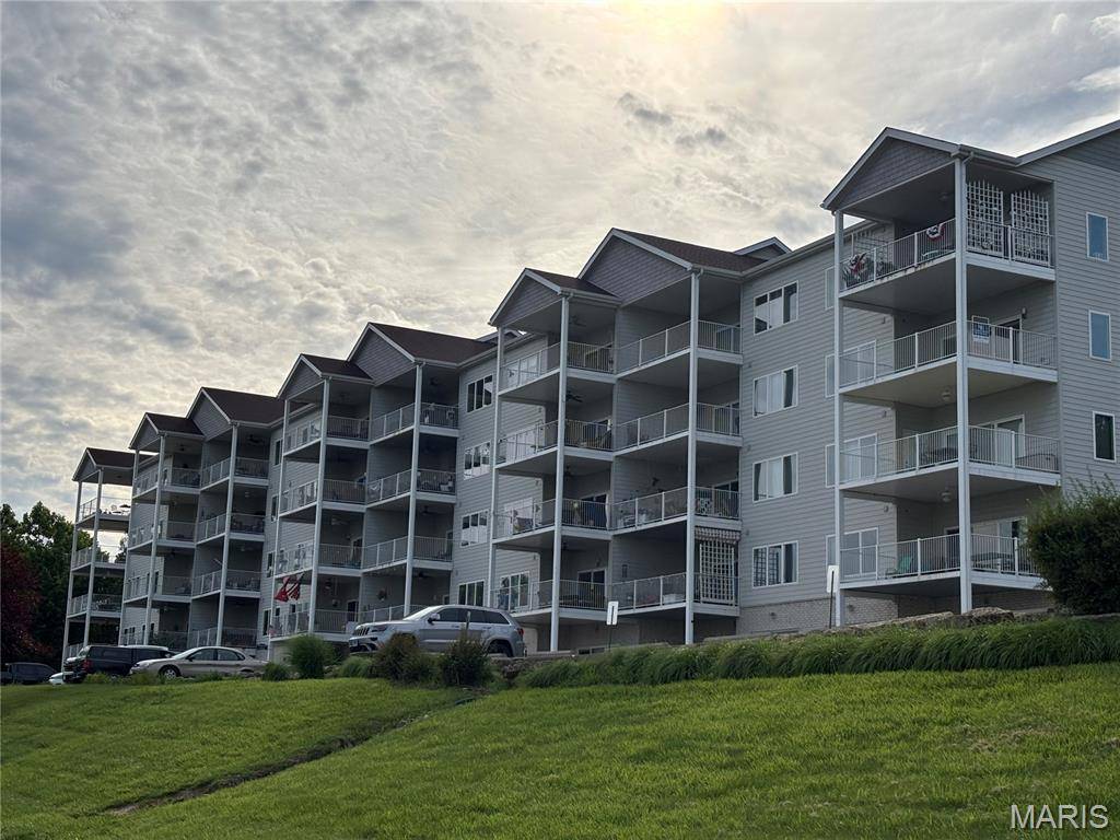 401 Timber Ridge DR #18, Grafton, IL 62037