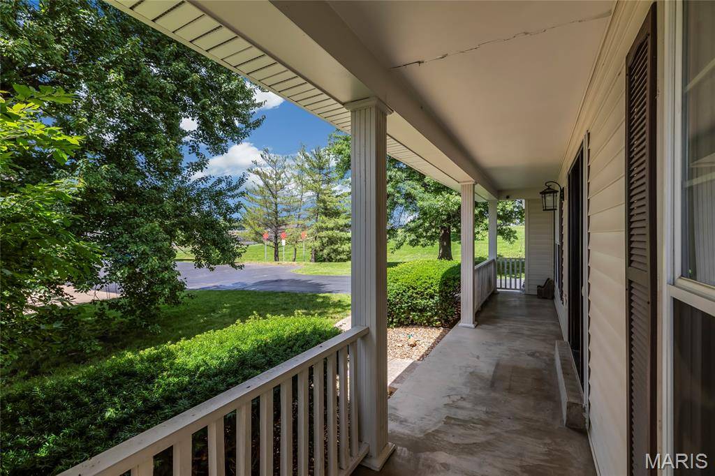 2400 Clayborn DR, Chesterfield, MO 63017