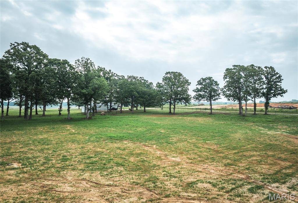 73 N Scott RD, Cuba, MO 65453