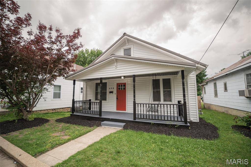 694 Market ST, Ste Genevieve, MO 63670