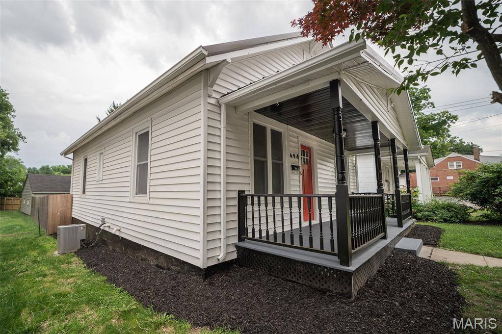 694 Market ST, Ste Genevieve, MO 63670
