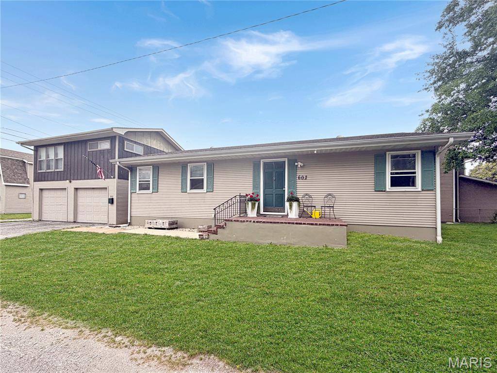 602 Illinois AVE, Dupo, IL 62239