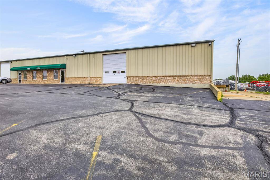 6108 Baumgartner XING, St Louis, MO 63129