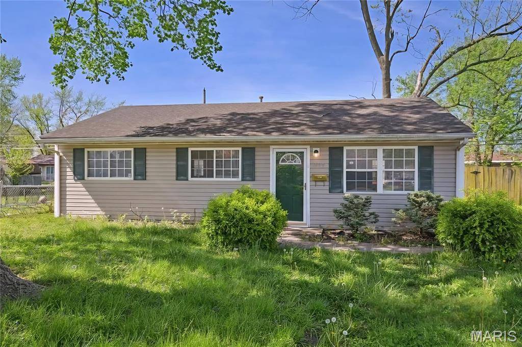 1604 Parklane DR, Cahokia, IL 62206