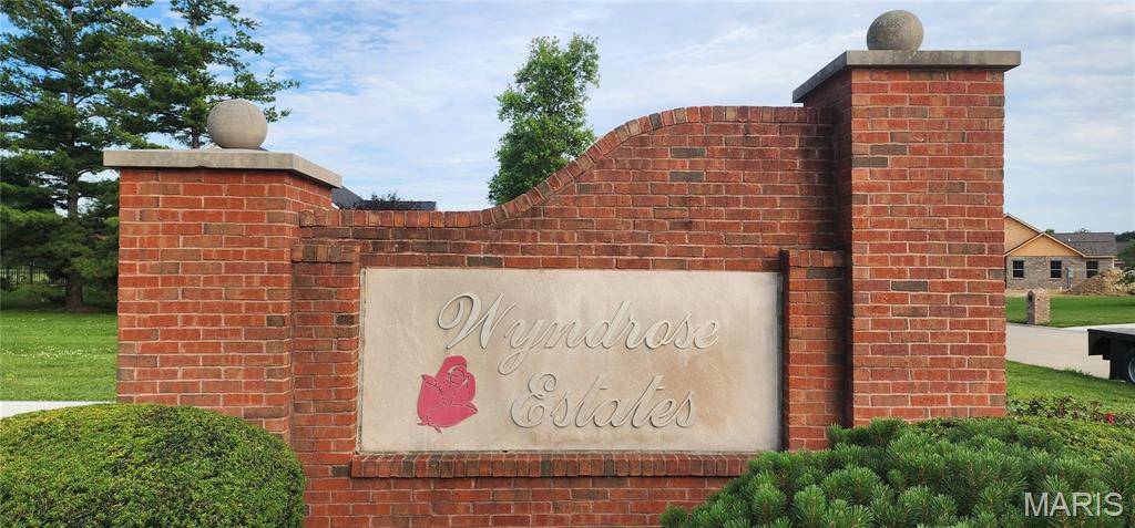 122 Wyndrose Estates DR, Belleville, IL 62226