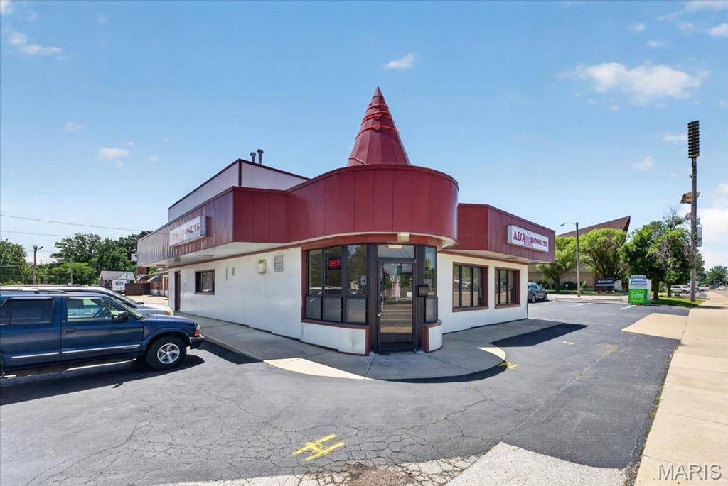 8500 Morganford RD, St Louis, MO 63123