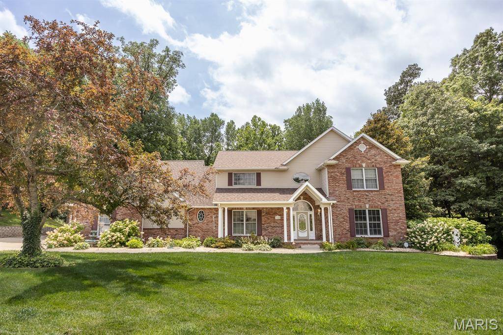 1660 Golf Course DR, Belleville, IL 62220