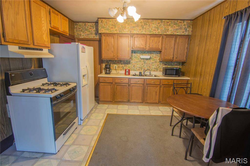 1225 W Randolph ST, Vandalia, IL 62471