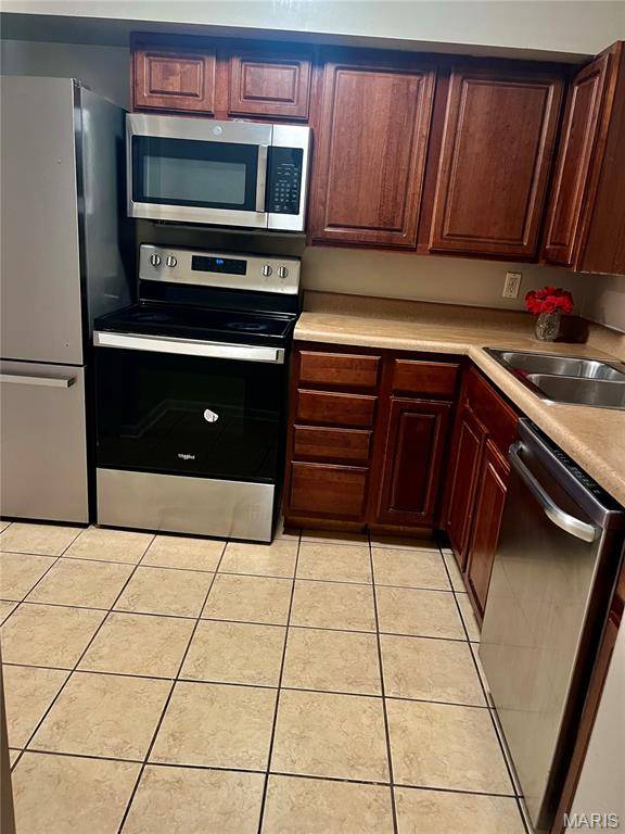 14512 Cazado DR #D, Chesterfield, MO 63017
