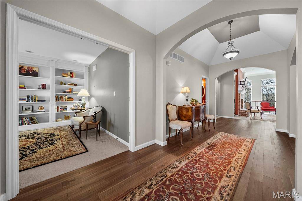1221 Silver Fern DR, Lake St Louis, MO 63367