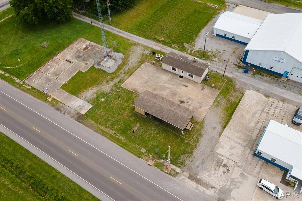 108 N 4th, Elkville, IL 62932