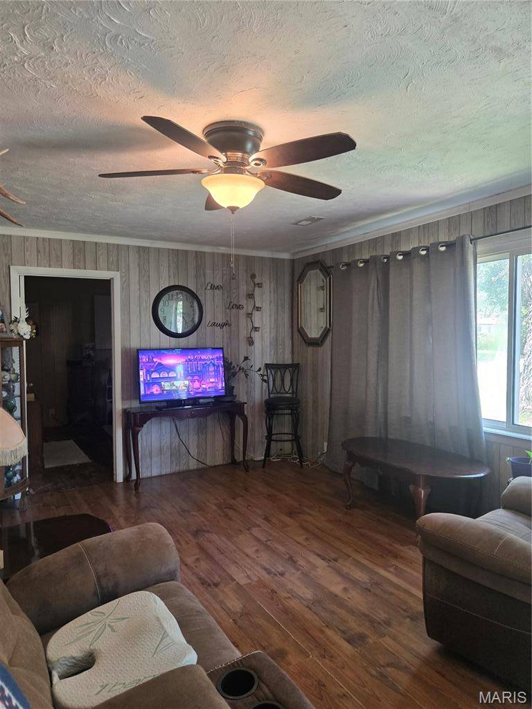 214 Oak ST, Farmington, MO 63640