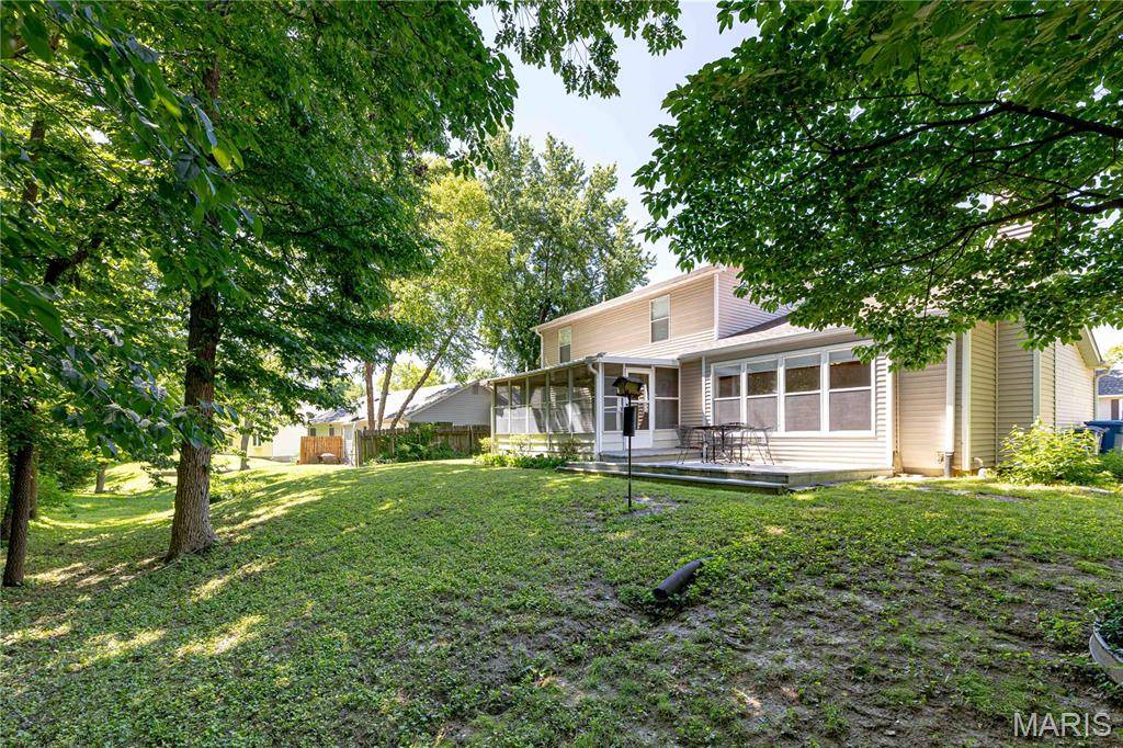 2054 Krause Hill PL, Hazelwood, MO 63031