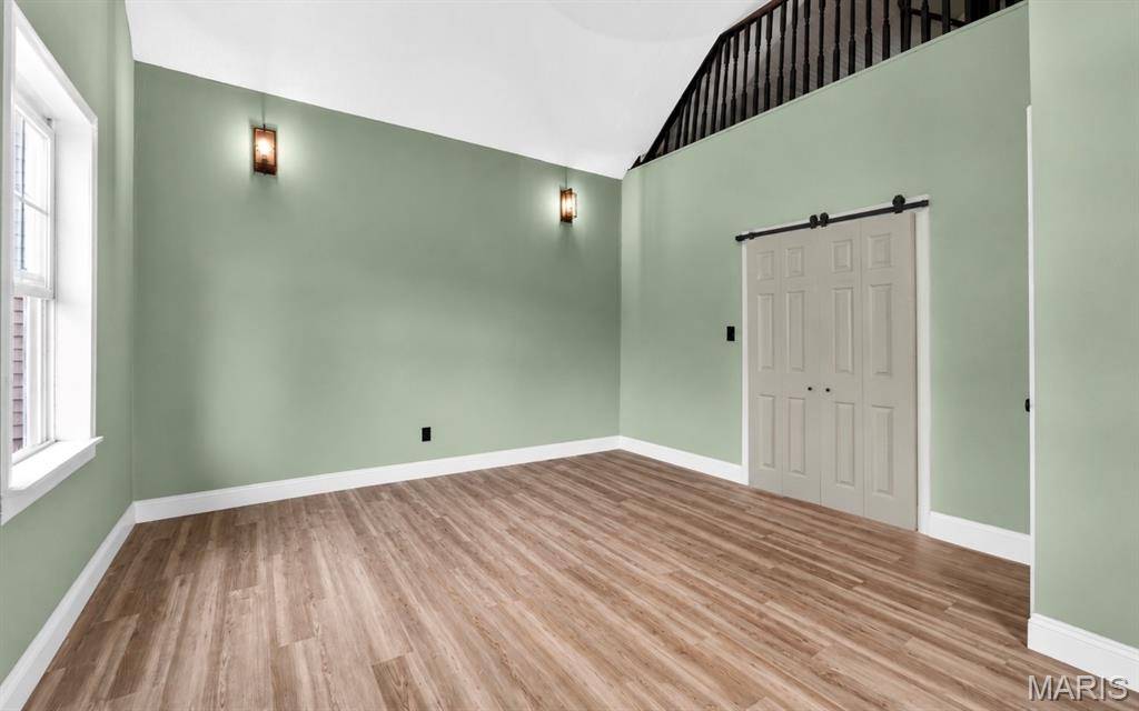 1424 Sulphur AVE, St Louis, MO 63110