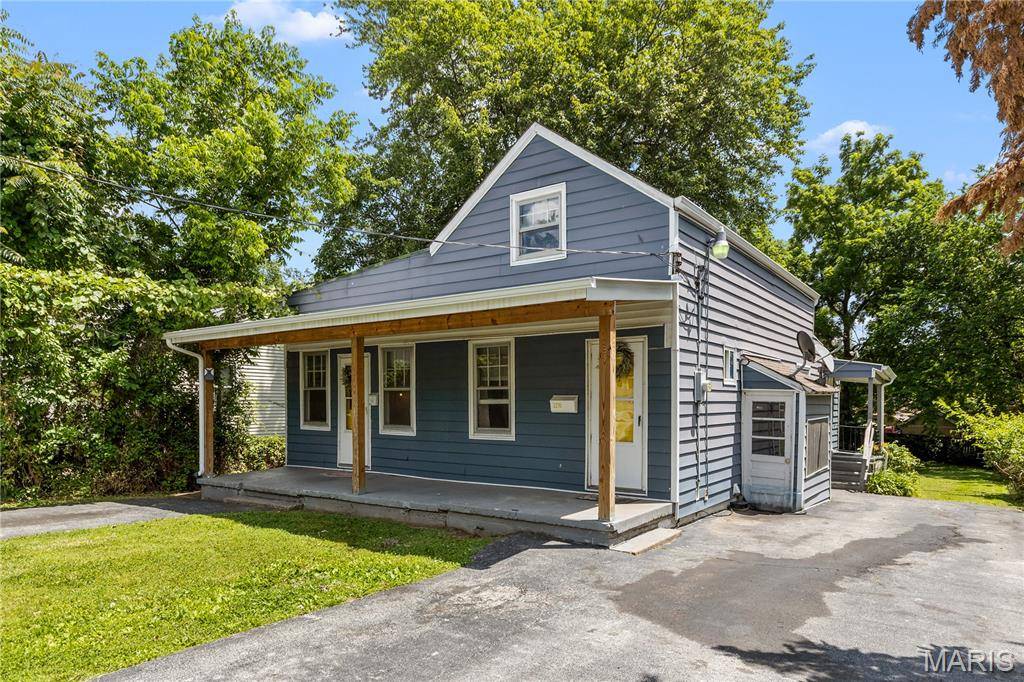 3210 Royalton AVE, St Louis, MO 63114