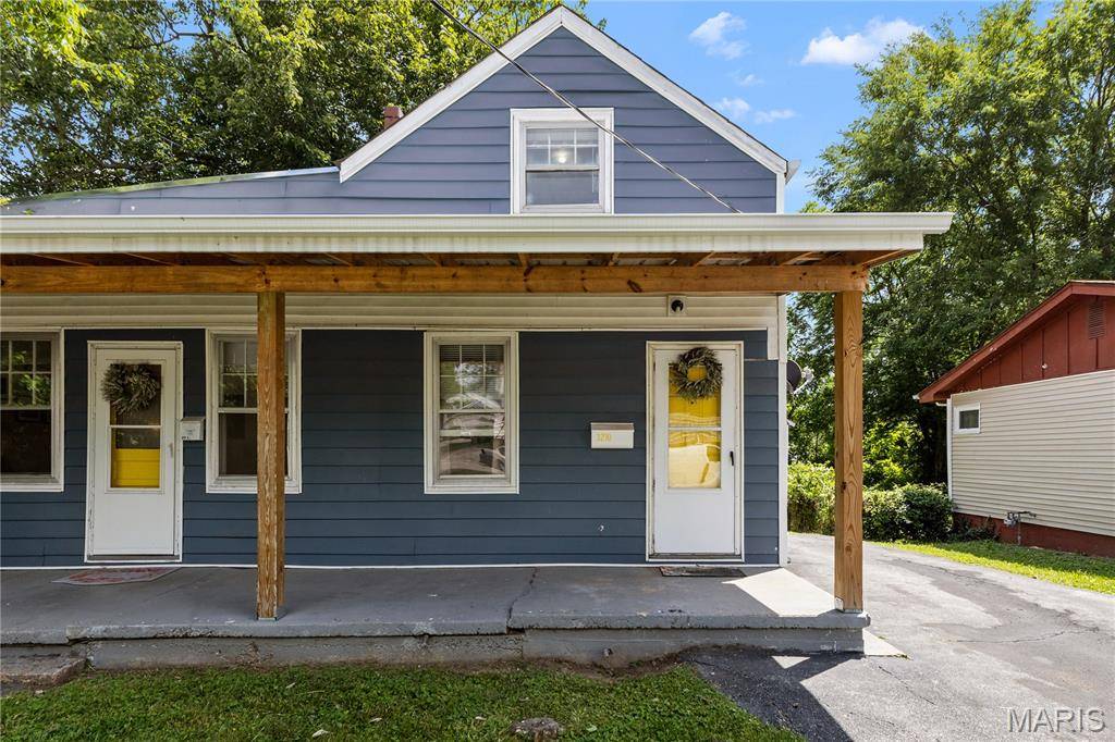 3210 Royalton AVE, St Louis, MO 63114