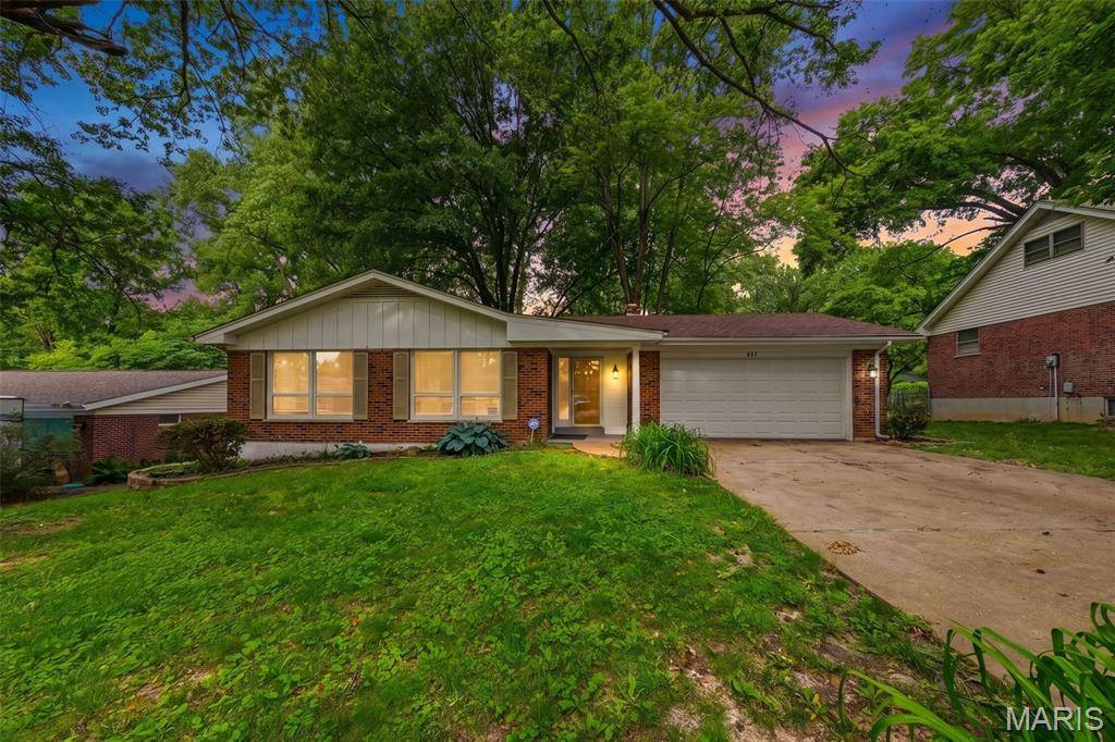 1219 Hobson DR, Ferguson, MO 63135