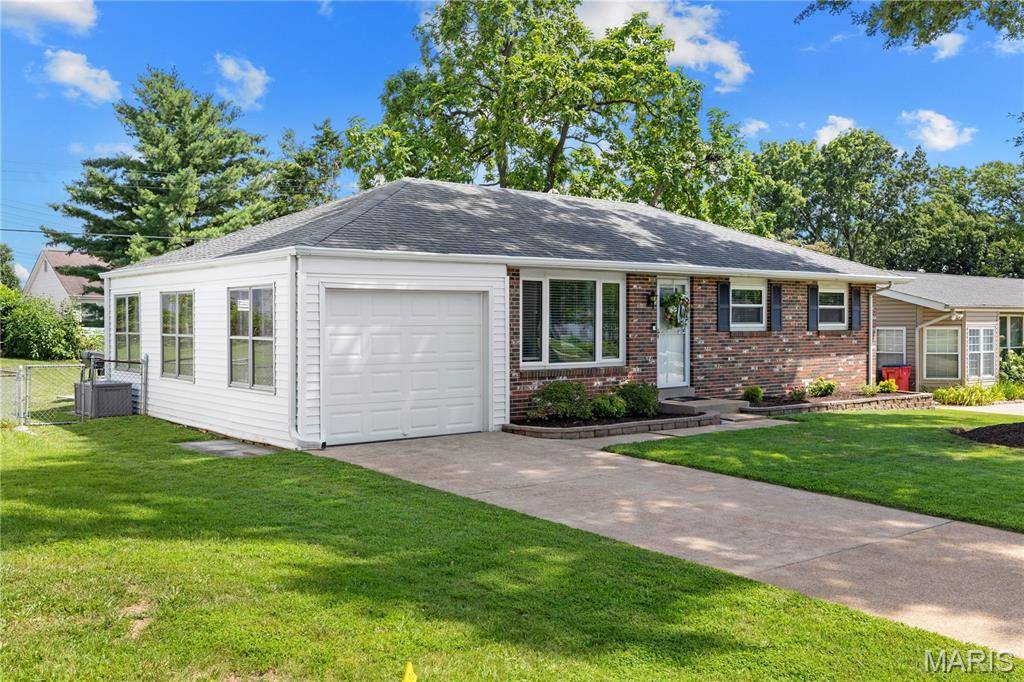 11124 Patsy DR, Green Park, MO 63123