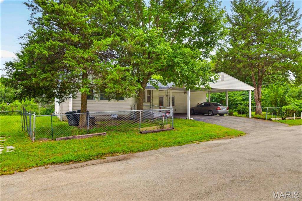 5948 Piat PL, Cahokia, IL 62203