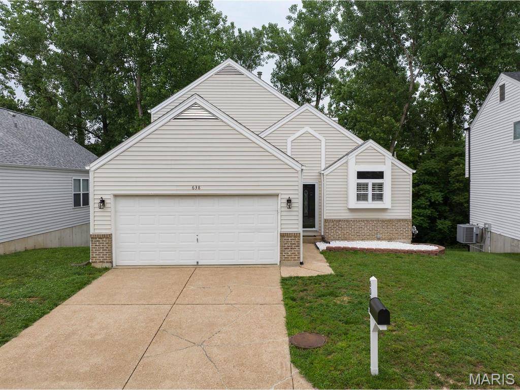 638 Cascade Lake CT, Ballwin, MO 63021