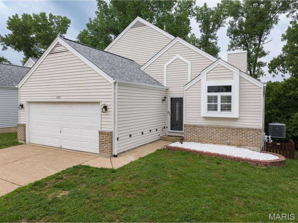 638 Cascade Lake CT, Ballwin, MO 63021